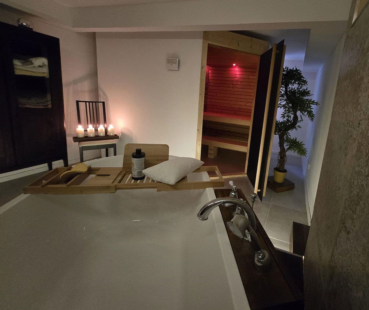 Predaj domu 156 m², pozemek 324 m², Brühl, Severné Porýnie - Westfálsko Predaj domu 156 m², pozemek 324 m², Brühl, Severné Porýnie - Westfálsko