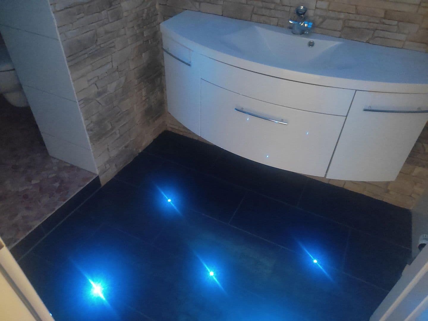 Prenájom bytu 2-izbový 80 m², Deutzer Straße 68, Neuss, Severné Porýnie - Westfálsko Prenájom bytu 2-izbový 80 m², Deutzer Straße 68, Neuss, Severné Porýnie - Westfálsko