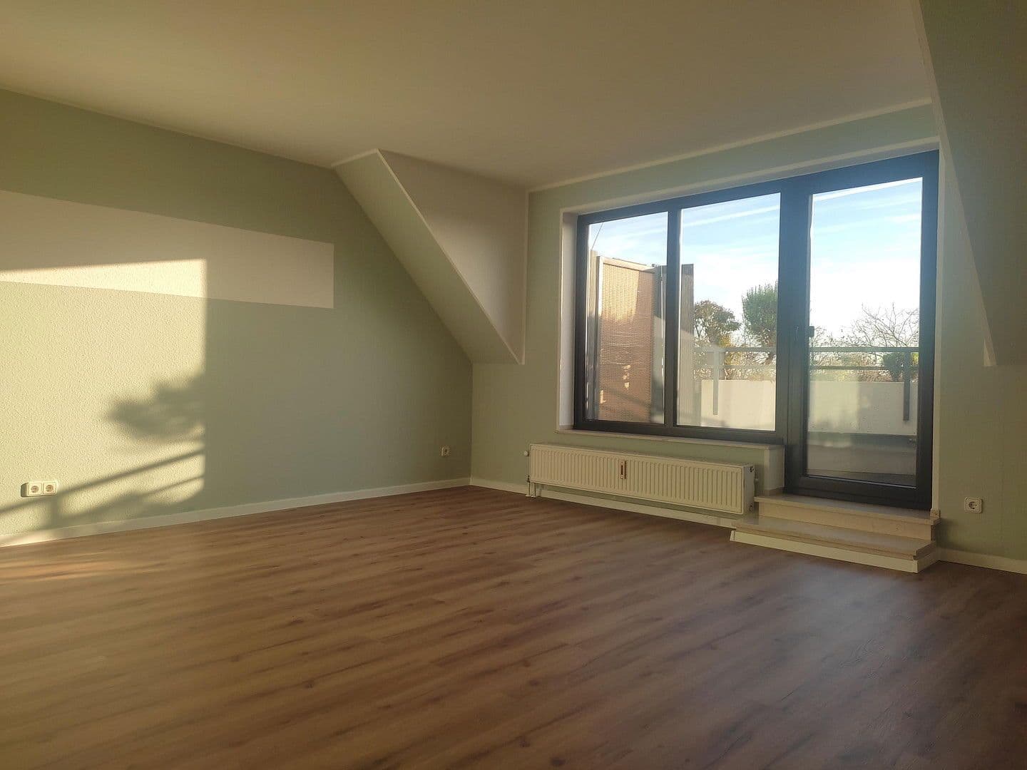 Prenájom bytu 2-izbový 80 m², Deutzer Straße 68, Neuss, Severné Porýnie - Westfálsko Prenájom bytu 2-izbový 80 m², Deutzer Straße 68, Neuss, Severné Porýnie - Westfálsko