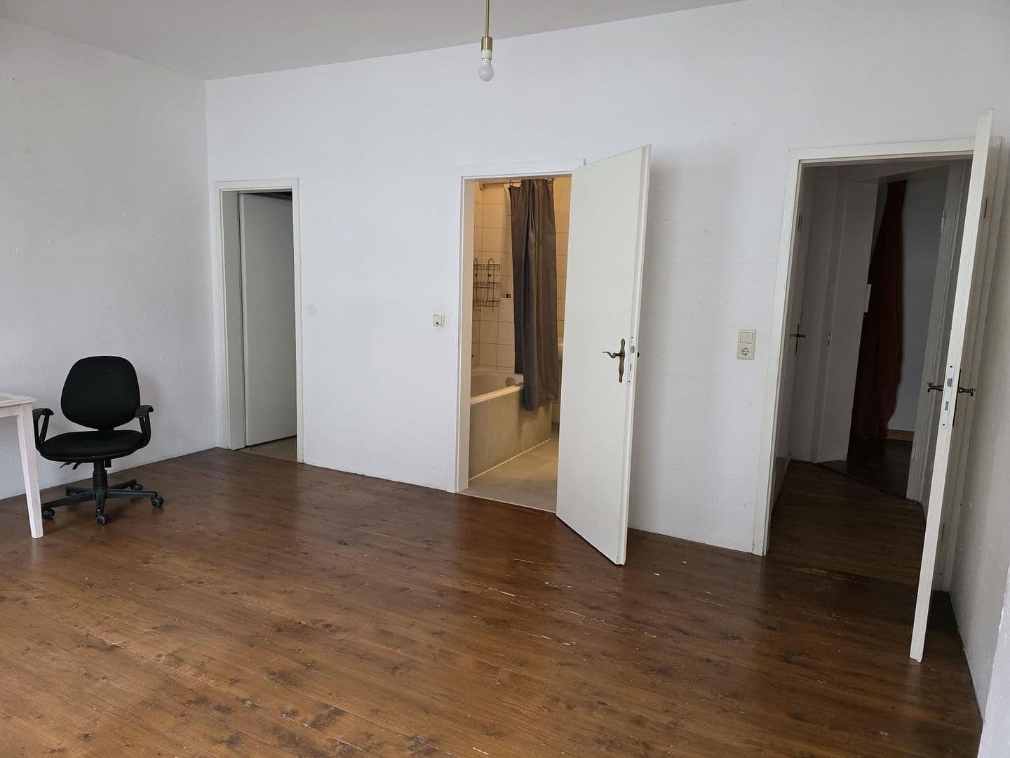 Predaj bytu 4-izbový 94 m², Hannover, Dolné Sasko Predaj bytu 4-izbový 94 m², Hannover, Dolné Sasko