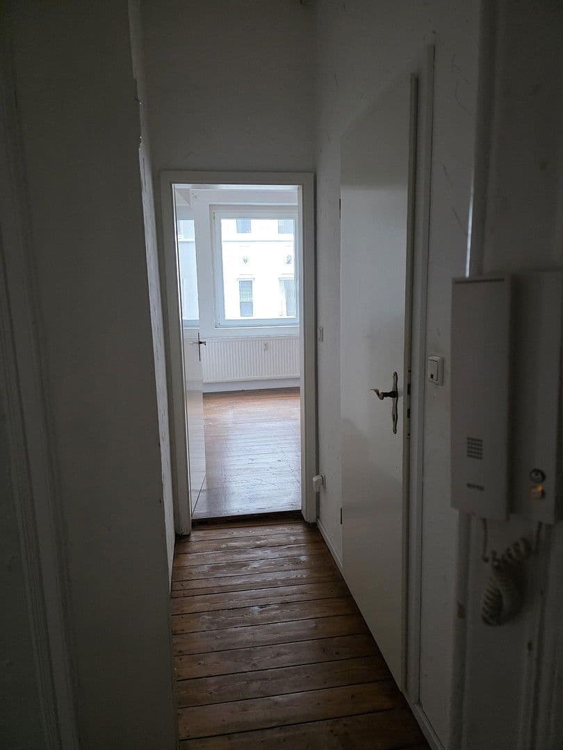 Predaj bytu 4-izbový 94 m², Hannover, Dolné Sasko Predaj bytu 4-izbový 94 m², Hannover, Dolné Sasko
