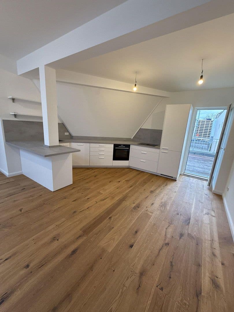 Prenájom bytu 2-izbový 87 m², Rheinstraße, Berlin, Berlín Prenájom bytu 2-izbový 87 m², Rheinstraße, Berlin, Berlín