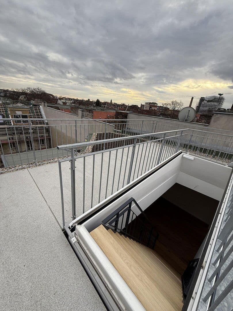 Prenájom bytu 2-izbový 87 m², Rheinstraße, Berlin, Berlín Prenájom bytu 2-izbový 87 m², Rheinstraße, Berlin, Berlín