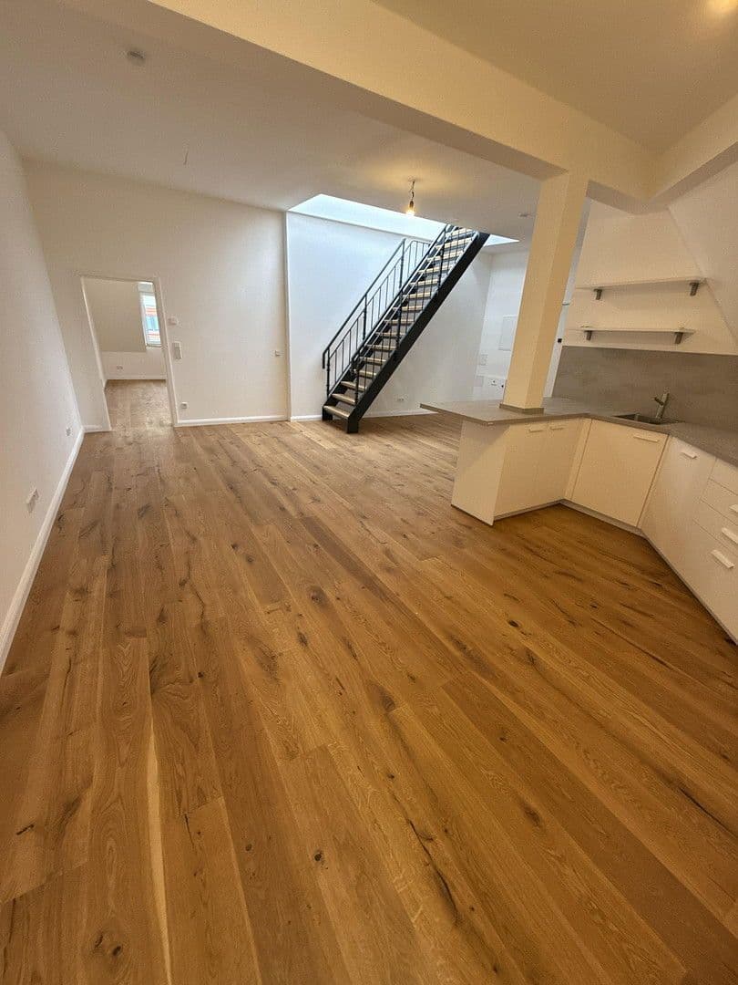 Prenájom bytu 2-izbový 87 m², Rheinstraße, Berlin, Berlín Prenájom bytu 2-izbový 87 m², Rheinstraße, Berlin, Berlín