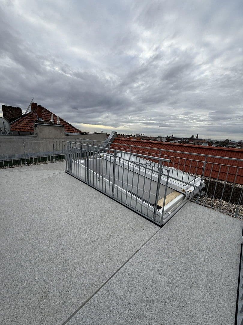 Prenájom bytu 2-izbový 87 m², Rheinstraße, Berlin, Berlín Prenájom bytu 2-izbový 87 m², Rheinstraße, Berlin, Berlín