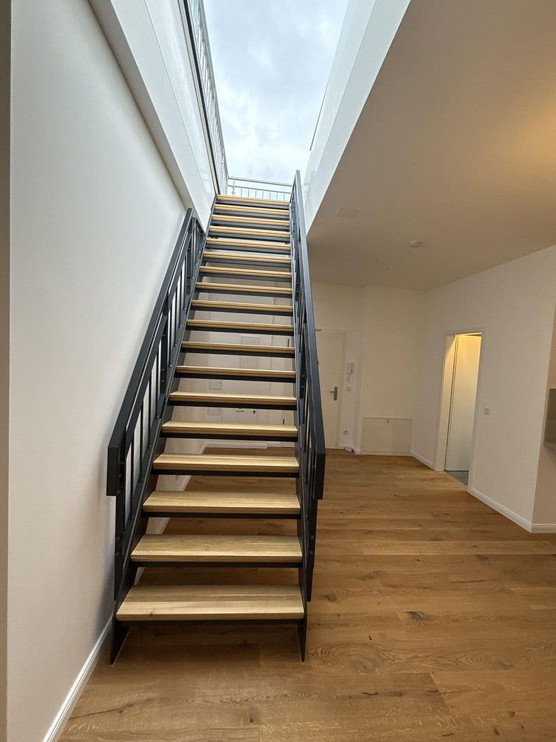 Prenájom bytu 2-izbový 87 m², Rheinstraße, Berlin, Berlín Prenájom bytu 2-izbový 87 m², Rheinstraße, Berlin, Berlín