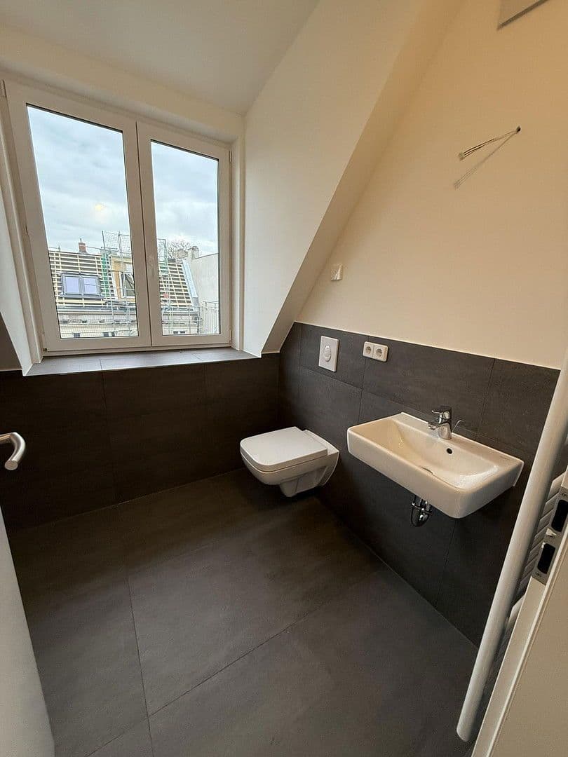 Prenájom bytu 2-izbový 87 m², Rheinstraße, Berlin, Berlín Prenájom bytu 2-izbový 87 m², Rheinstraße, Berlin, Berlín