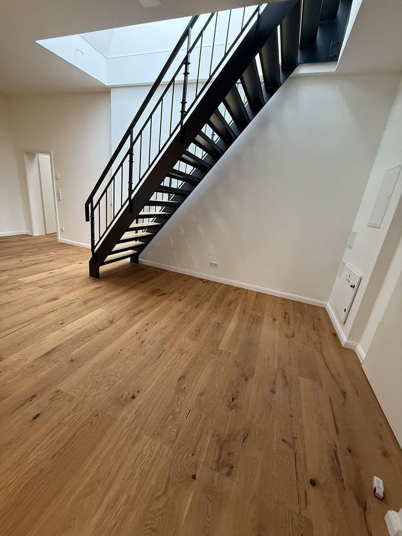 Prenájom bytu 2-izbový 87 m², Rheinstraße, Berlin, Berlín Prenájom bytu 2-izbový 87 m², Rheinstraße, Berlin, Berlín