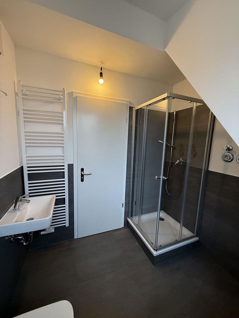 Prenájom bytu 2-izbový 87 m², Rheinstraße, Berlin, Berlín Prenájom bytu 2-izbový 87 m², Rheinstraße, Berlin, Berlín