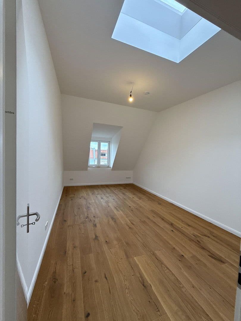 Prenájom bytu 2-izbový 87 m², Rheinstraße, Berlin, Berlín Prenájom bytu 2-izbový 87 m², Rheinstraße, Berlin, Berlín