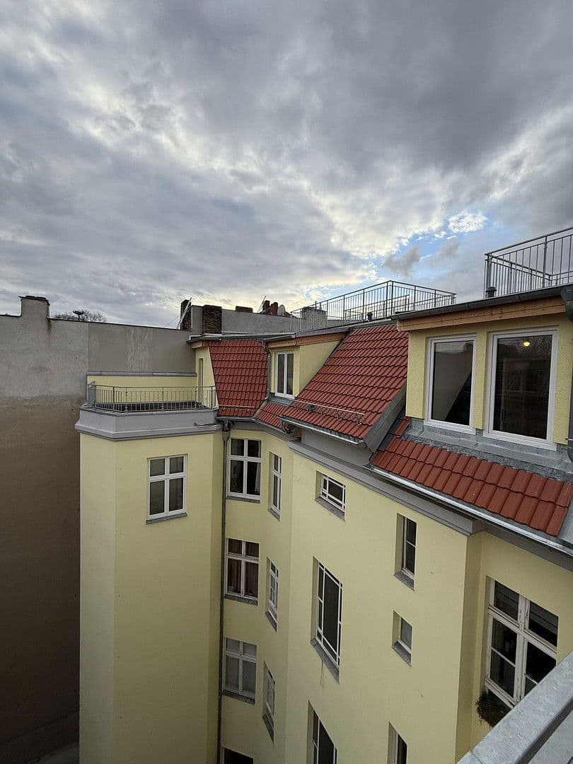 Prenájom bytu 2-izbový 87 m², Rheinstraße, Berlin, Berlín Prenájom bytu 2-izbový 87 m², Rheinstraße, Berlin, Berlín