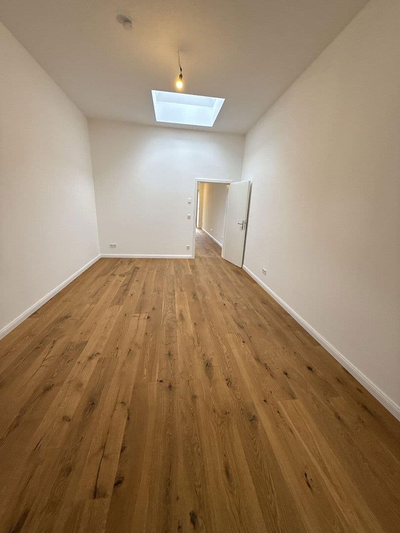 Prenájom bytu 2-izbový 87 m², Rheinstraße, Berlin, Berlín Prenájom bytu 2-izbový 87 m², Rheinstraße, Berlin, Berlín