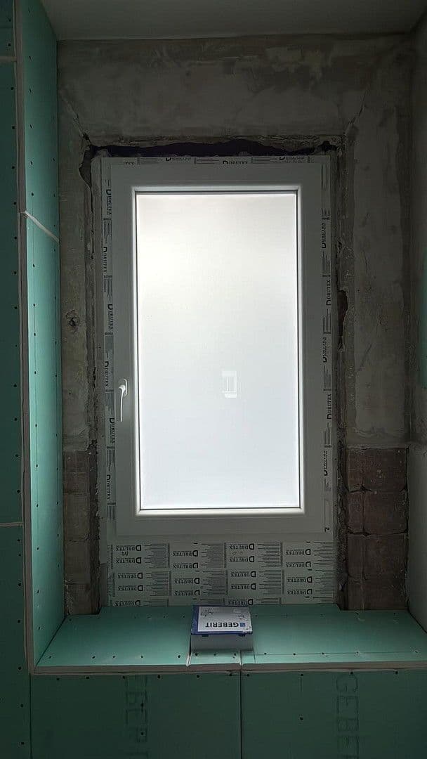 Prenájom bytu 4-izbový 100 m², Remscheiderstr., Bad-Cannstatt, Bádensko-Wurttembersko Prenájom bytu 4-izbový 100 m², Remscheiderstr., Bad-Cannstatt, Bádensko-Wurttembersko