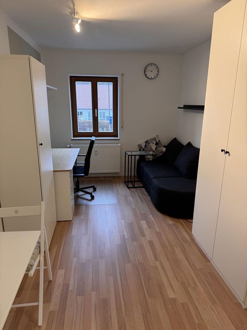 Prenájom bytu 17 m², Ludwig-Thoma-Straße 27, Regensburg, Bavorsko Prenájom bytu 17 m², Ludwig-Thoma-Straße 27, Regensburg, Bavorsko