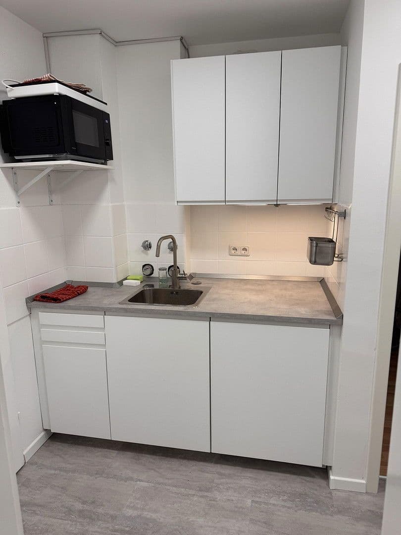 Prenájom bytu 17 m², Ludwig-Thoma-Straße 27, Regensburg, Bavorsko Prenájom bytu 17 m², Ludwig-Thoma-Straße 27, Regensburg, Bavorsko