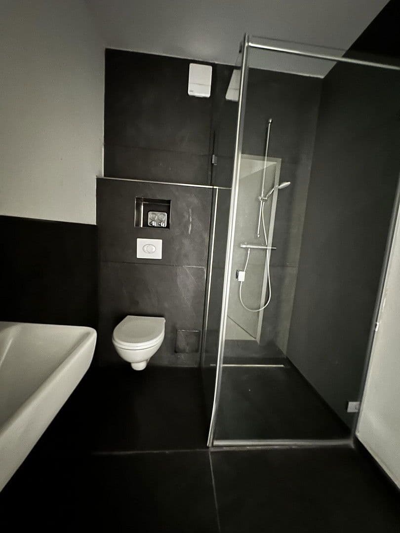 Prenájom bytu 3-izbový 116 m², Bochum, Severné Porýnie - Westfálsko Prenájom bytu 3-izbový 116 m², Bochum, Severné Porýnie - Westfálsko