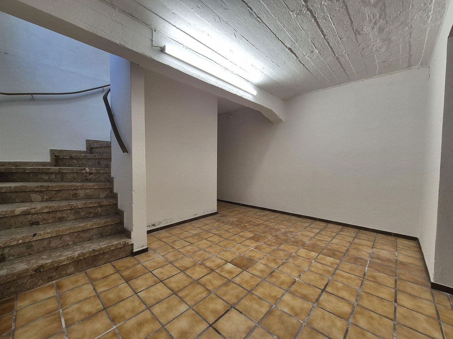 Prenájom nebytového priestoru 126 m², Bahnhofstr. 2, Bad Schwartau, Šlezvicko-Holštajnsko Prenájom nebytového priestoru 126 m², Bahnhofstr. 2, Bad Schwartau, Šlezvicko-Holštajnsko