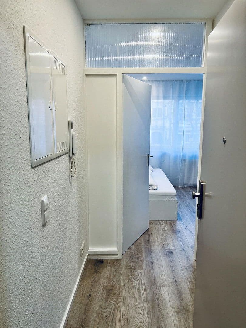 Prenájom bytu 1-izbový 26 m², Danneckerstrasse, Stuttgart, Bádensko-Wurttembersko Prenájom bytu 1-izbový 26 m², Danneckerstrasse, Stuttgart, Bádensko-Wurttembersko