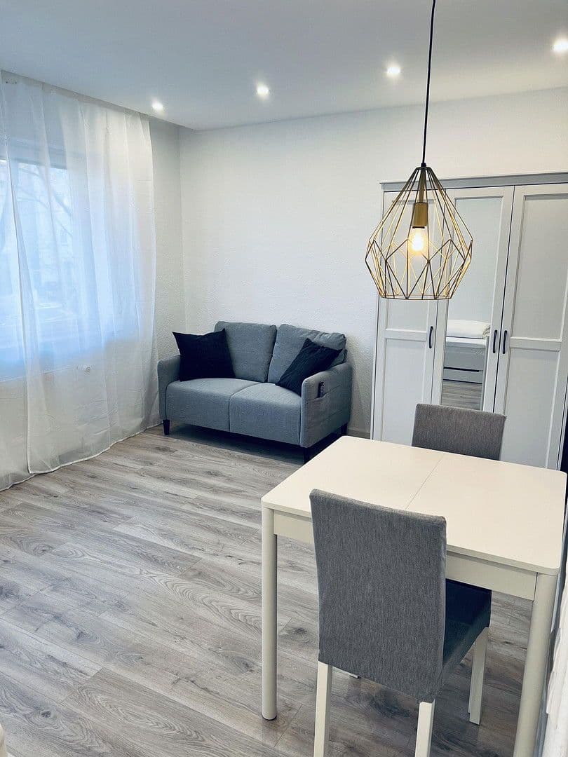 Prenájom bytu 1-izbový 26 m², Danneckerstrasse, Stuttgart, Bádensko-Wurttembersko Prenájom bytu 1-izbový 26 m², Danneckerstrasse, Stuttgart, Bádensko-Wurttembersko