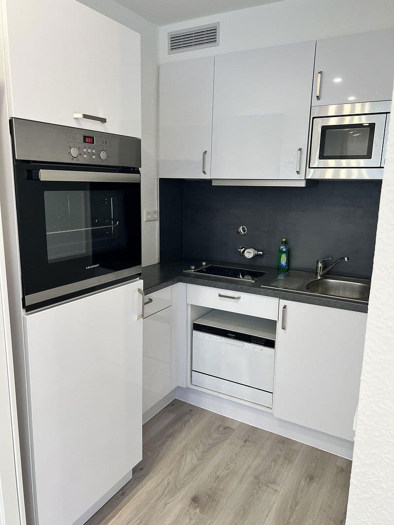 Prenájom bytu 1-izbový 26 m², Danneckerstrasse, Stuttgart, Bádensko-Wurttembersko Prenájom bytu 1-izbový 26 m², Danneckerstrasse, Stuttgart, Bádensko-Wurttembersko