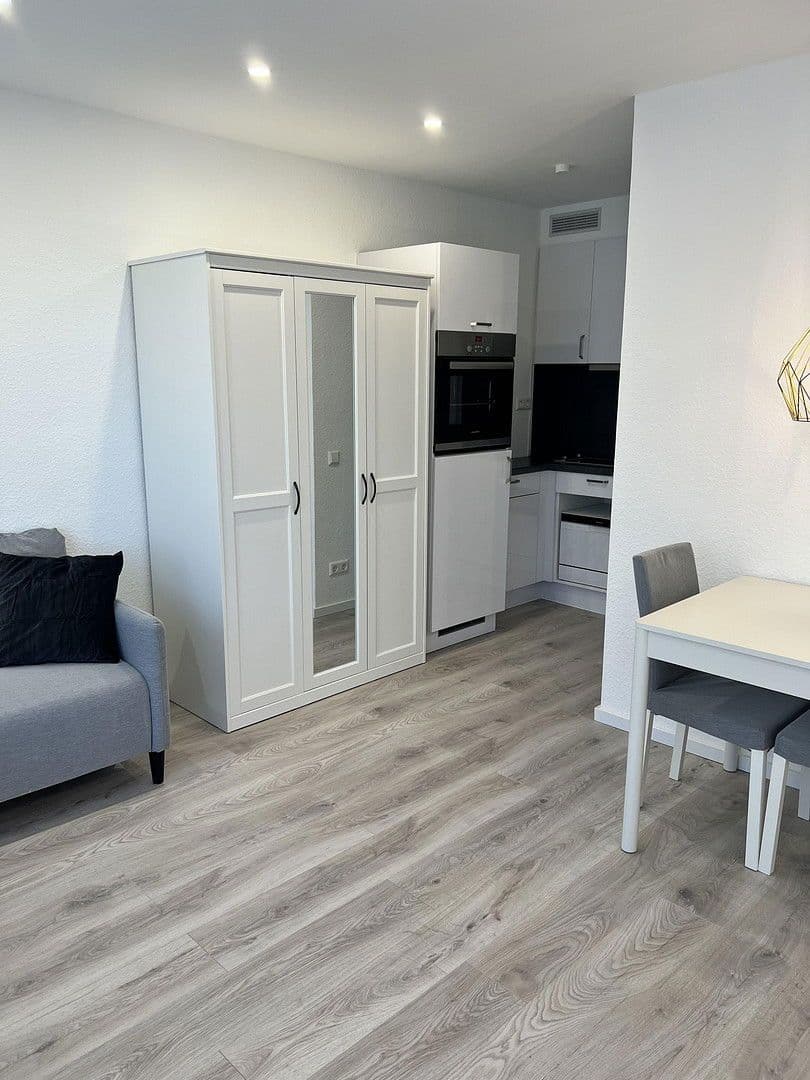 Prenájom bytu 1-izbový 26 m², Danneckerstrasse, Stuttgart, Bádensko-Wurttembersko Prenájom bytu 1-izbový 26 m², Danneckerstrasse, Stuttgart, Bádensko-Wurttembersko