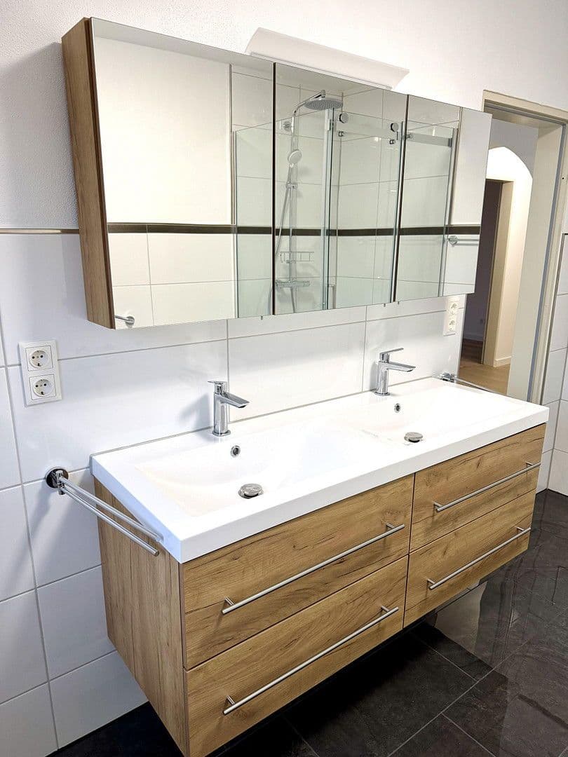 Prenájom bytu 4-izbový 132 m², Hauptstraße 30, Bischofsmais, Bavorsko Prenájom bytu 4-izbový 132 m², Hauptstraße 30, Bischofsmais, Bavorsko