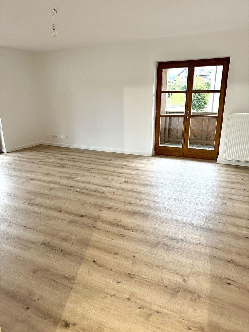 Prenájom bytu 4-izbový 132 m², Hauptstraße 30, Bischofsmais, Bavorsko Prenájom bytu 4-izbový 132 m², Hauptstraße 30, Bischofsmais, Bavorsko