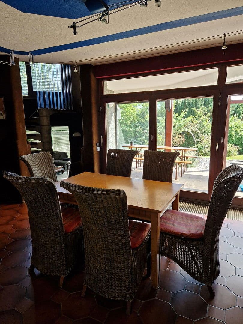 Predaj domu 221 m², pozemek 1.712 m², Schwäbisch Gmünd, Bádensko-Wurttembersko Predaj domu 221 m², pozemek 1.712 m², Schwäbisch Gmünd, Bádensko-Wurttembersko