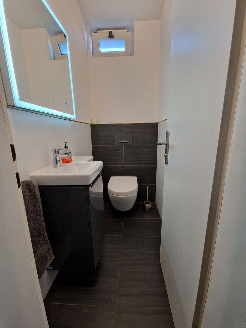 Predaj domu 221 m², pozemek 1.712 m², Schwäbisch Gmünd, Bádensko-Wurttembersko Predaj domu 221 m², pozemek 1.712 m², Schwäbisch Gmünd, Bádensko-Wurttembersko