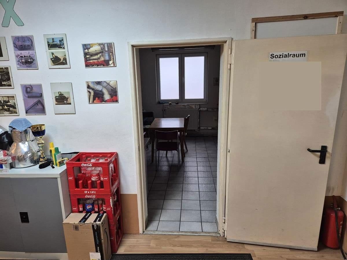 Prenájom nebytového priestoru 420 m², Hardenbergstraße 53, Krefeld, Severné Porýnie - Westfálsko Prenájom nebytového priestoru 420 m², Hardenbergstraße 53, Krefeld, Severné Porýnie - Westfálsko