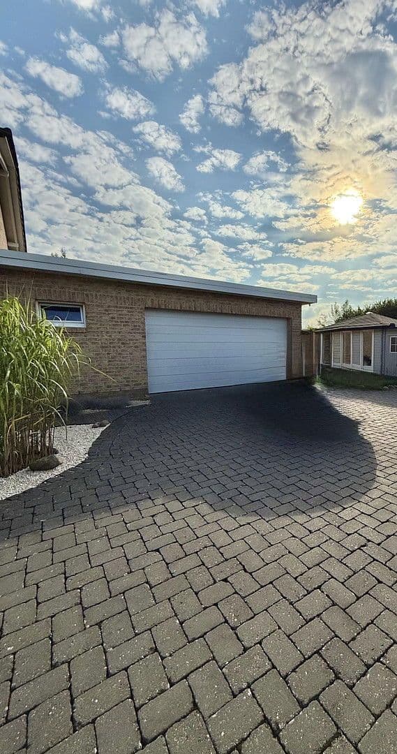 Predaj domu 190 m², pozemek 804 m², Buchholz in der Nordheide, Dolné Sasko Predaj domu 190 m², pozemek 804 m², Buchholz in der Nordheide, Dolné Sasko