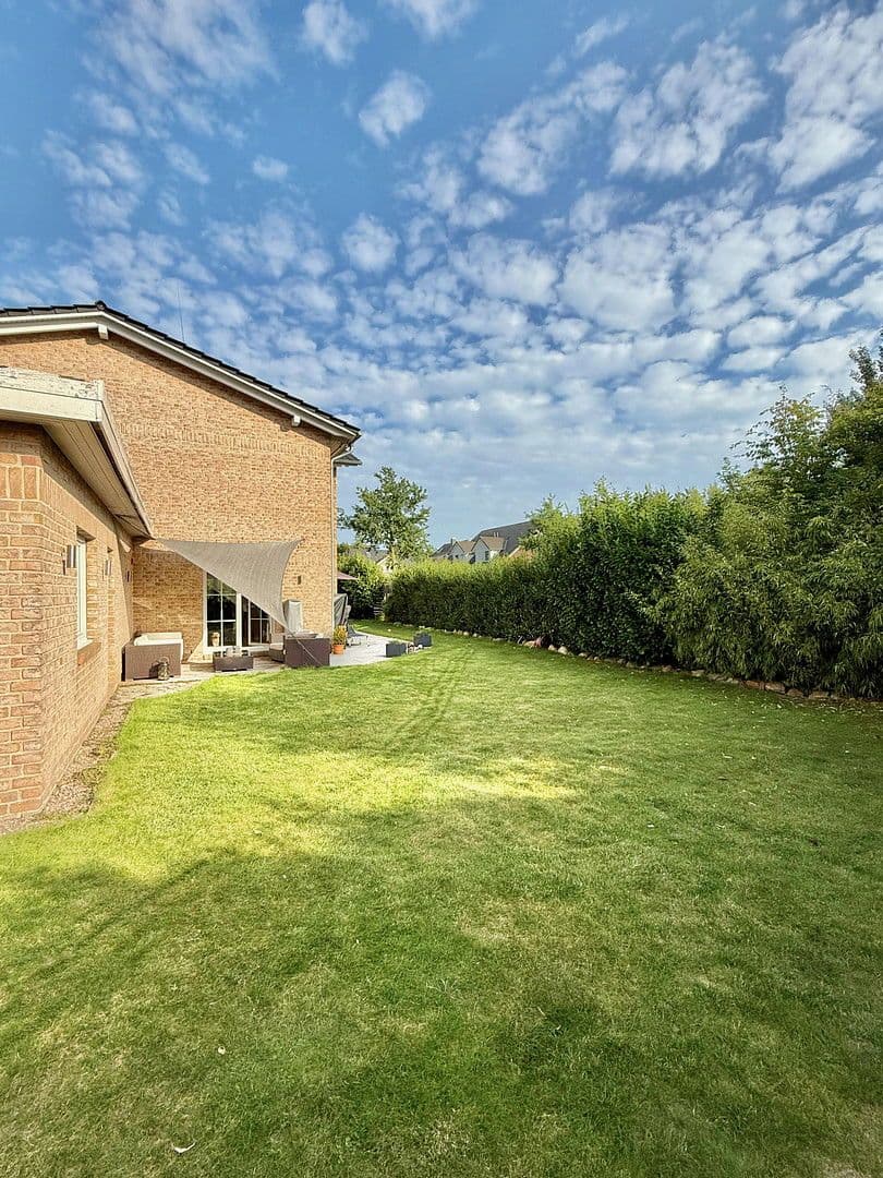 Predaj domu 190 m², pozemek 804 m², Buchholz in der Nordheide, Dolné Sasko Predaj domu 190 m², pozemek 804 m², Buchholz in der Nordheide, Dolné Sasko