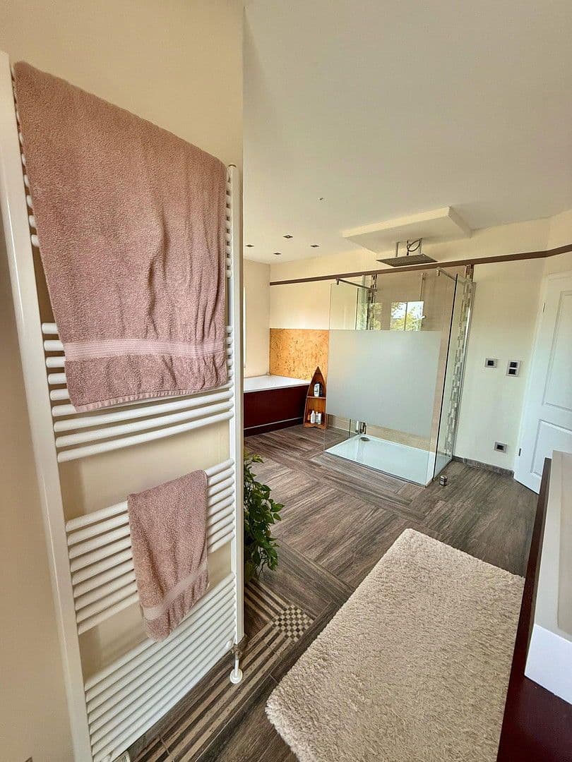 Predaj domu 190 m², pozemek 804 m², Buchholz in der Nordheide, Dolné Sasko Predaj domu 190 m², pozemek 804 m², Buchholz in der Nordheide, Dolné Sasko