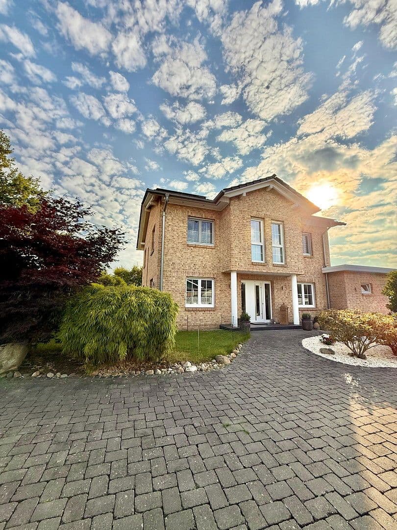 Predaj domu 190 m², pozemek 804 m², Buchholz in der Nordheide, Dolné Sasko Predaj domu 190 m², pozemek 804 m², Buchholz in der Nordheide, Dolné Sasko