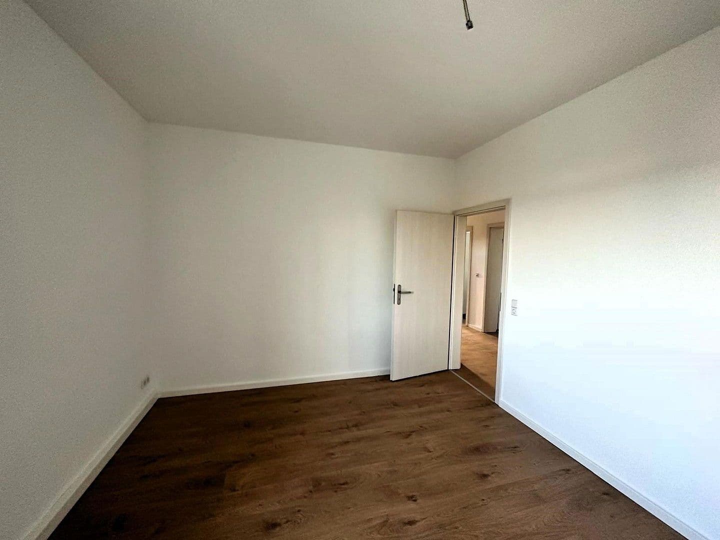 Prenájom bytu 4-izbový 97 m², Zum Lindenhof 18, Limbach-Oberfrohna, Sasko Prenájom bytu 4-izbový 97 m², Zum Lindenhof 18, Limbach-Oberfrohna, Sasko