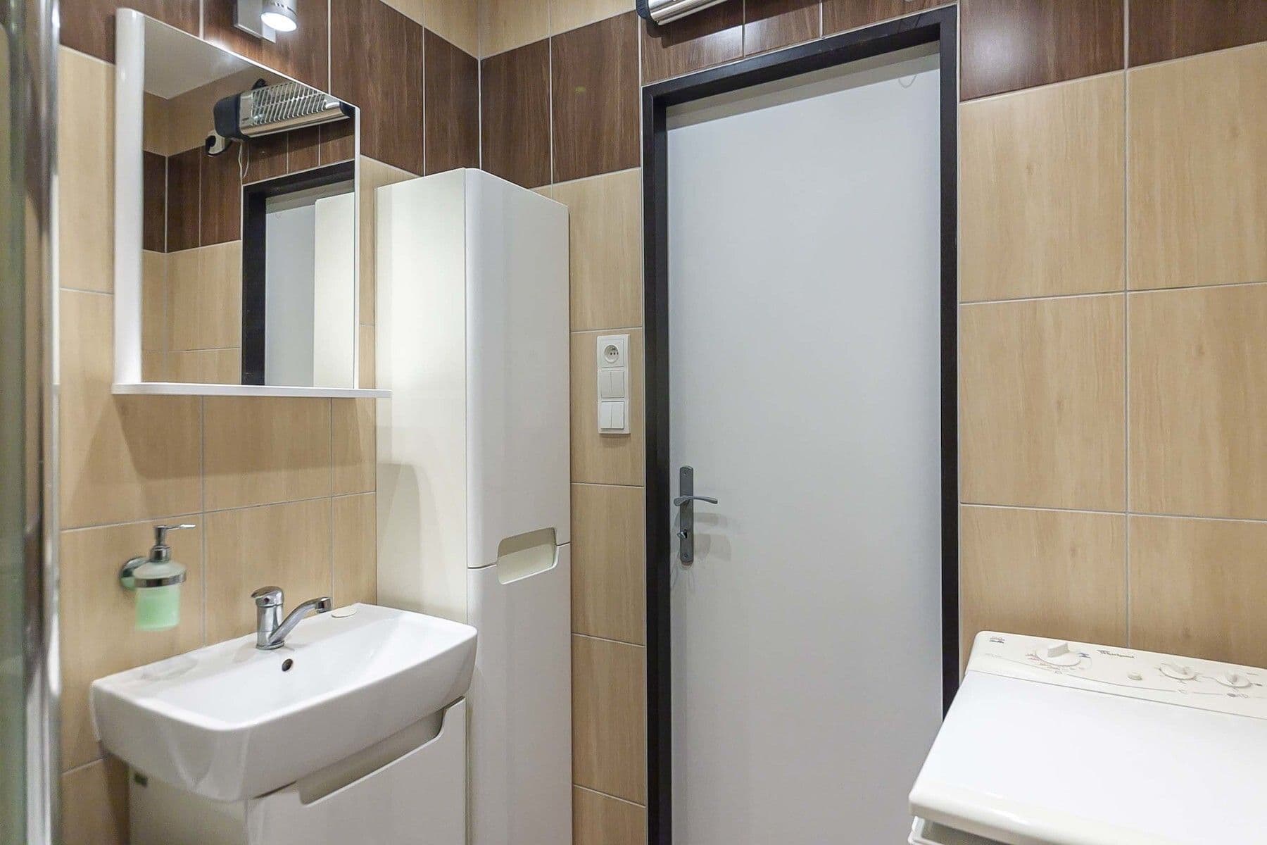 Predaj bytu 3-izbový 64 m², Kunínova, Praha, Praha Predaj bytu 3-izbový 64 m², Kunínova, Praha, Praha