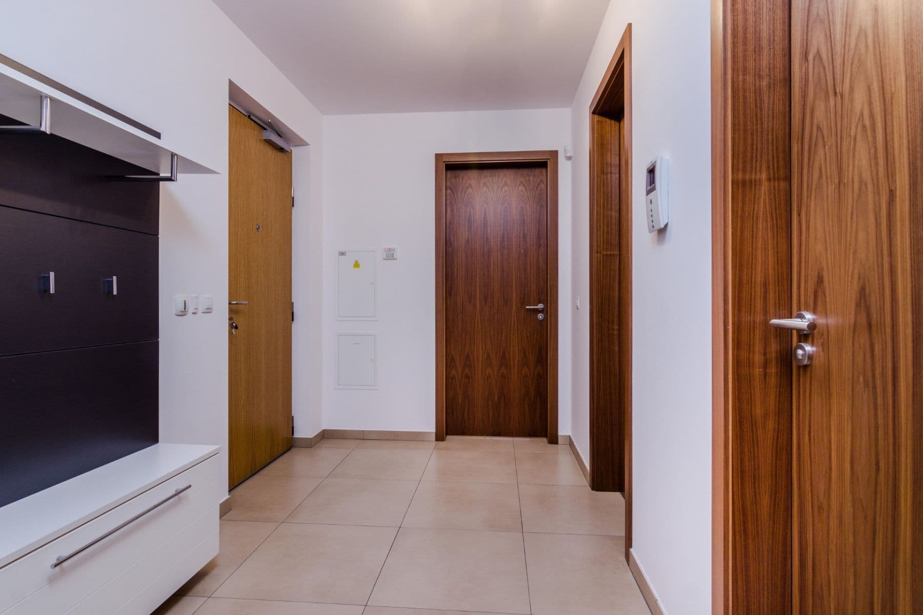 Prenájom bytu 2-izbový 71 m², Nad Závěrkou, Praha, Praha Prenájom bytu 2-izbový 71 m², Nad Závěrkou, Praha, Praha