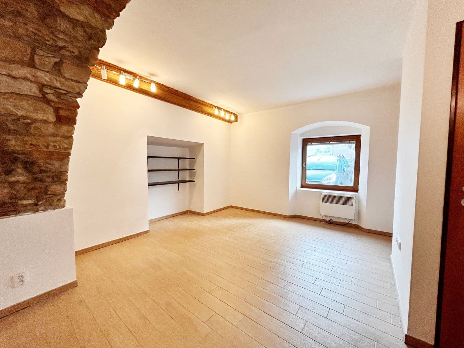 Prenájom bytu 1-izbový 27 m², Družstevní, Chýně, Středočeský kraj Prenájom bytu 1-izbový 27 m², Družstevní, Chýně, Středočeský kraj