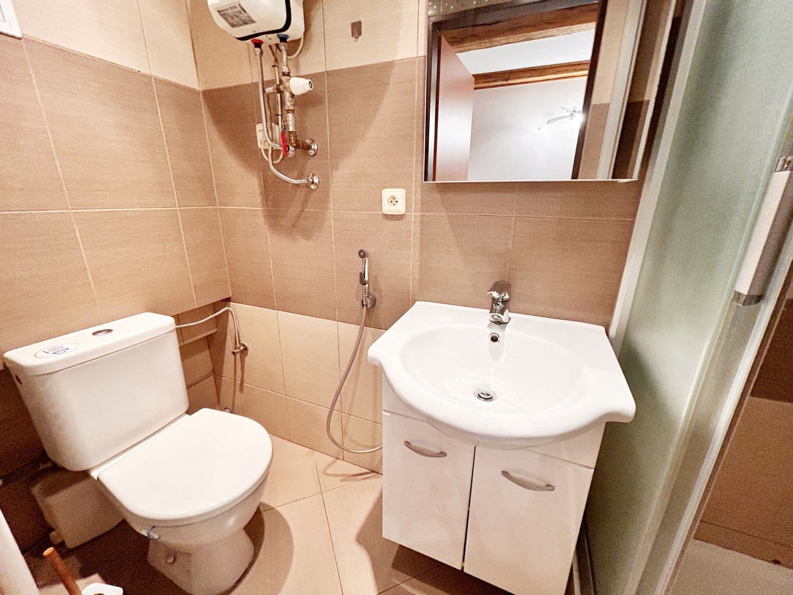 Prenájom bytu 1-izbový 27 m², Družstevní, Chýně, Středočeský kraj Prenájom bytu 1-izbový 27 m², Družstevní, Chýně, Středočeský kraj