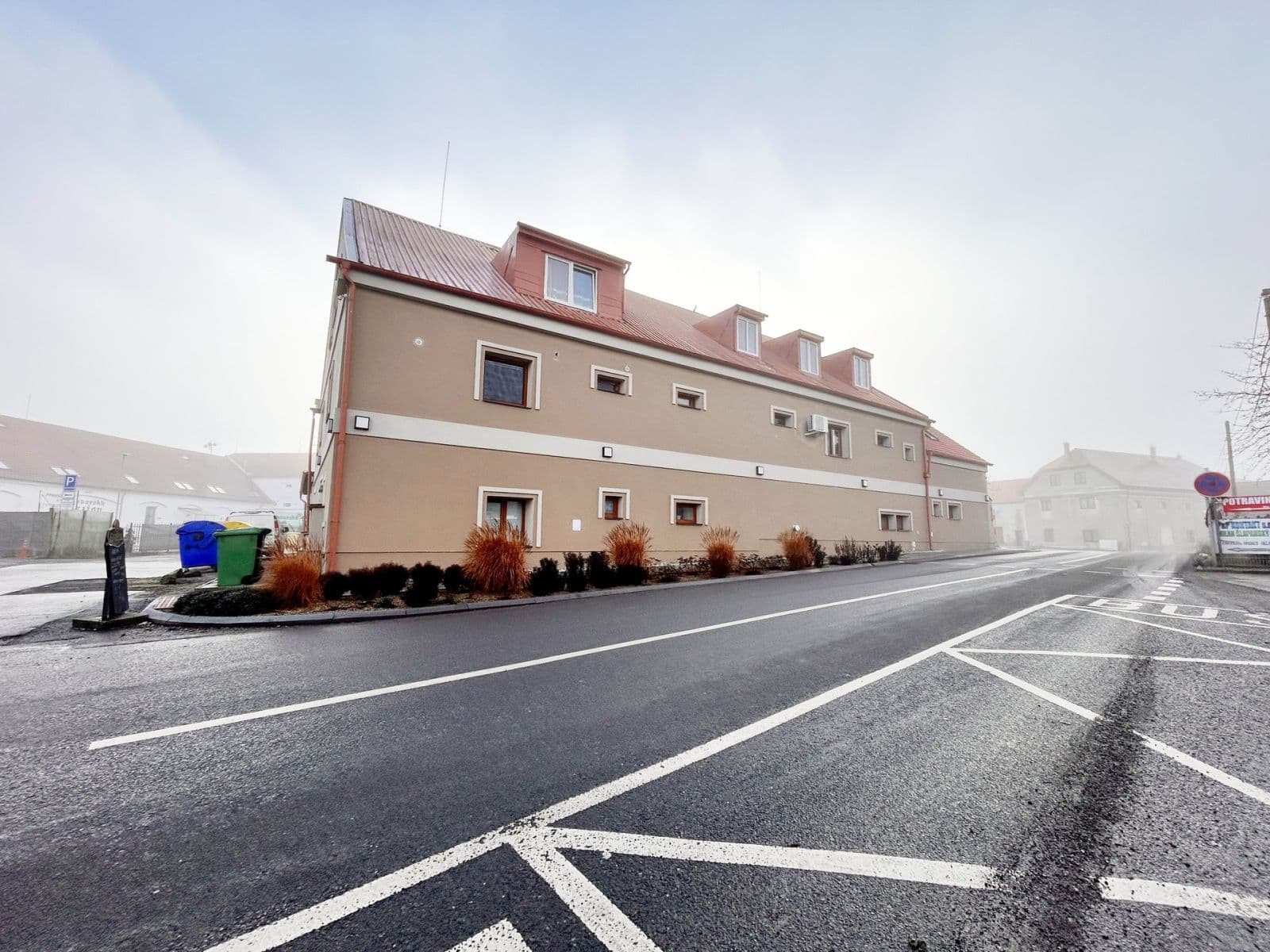 Prenájom bytu 1-izbový 27 m², Družstevní, Chýně, Středočeský kraj Prenájom bytu 1-izbový 27 m², Družstevní, Chýně, Středočeský kraj