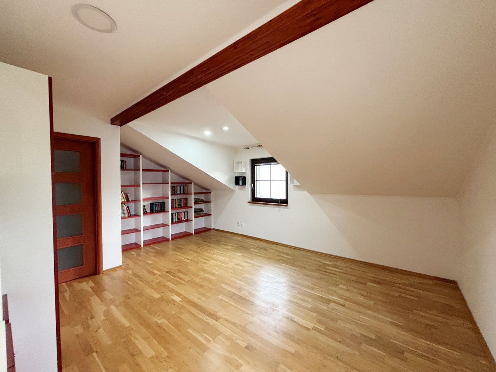 Prenájom domu 185 m², pozemek 640 m², Zaječí, Praha, Praha Prenájom domu 185 m², pozemek 640 m², Zaječí, Praha, Praha