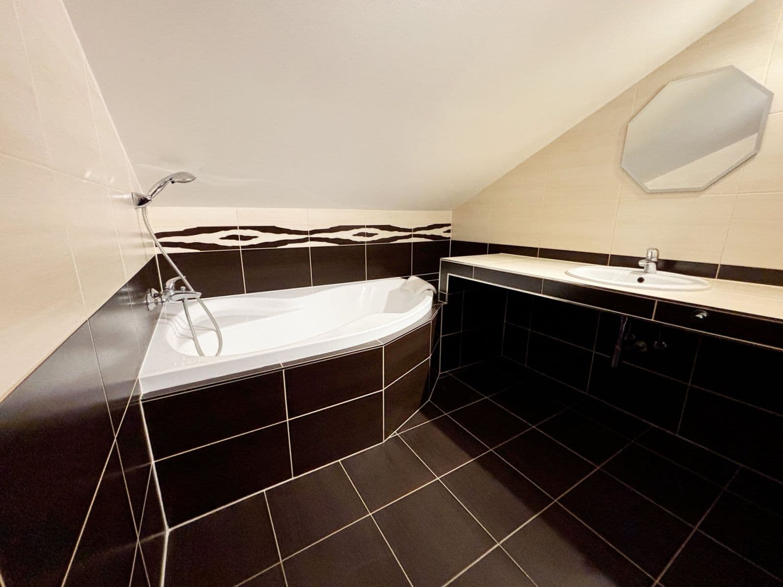 Prenájom domu 185 m², pozemek 640 m², Zaječí, Praha, Praha Prenájom domu 185 m², pozemek 640 m², Zaječí, Praha, Praha