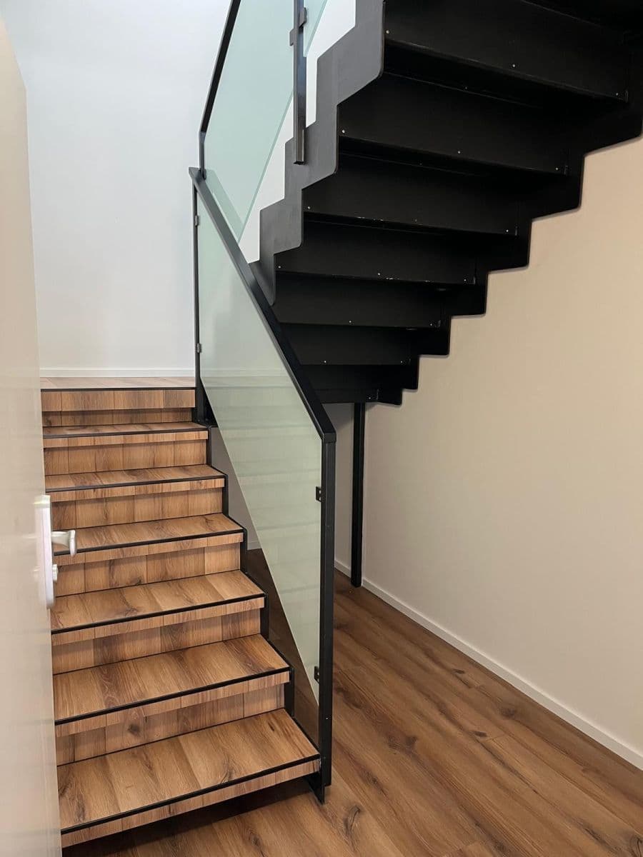 Prenájom bytu 3-izbový 91 m², Šlikova, Praha, Praha Prenájom bytu 3-izbový 91 m², Šlikova, Praha, Praha