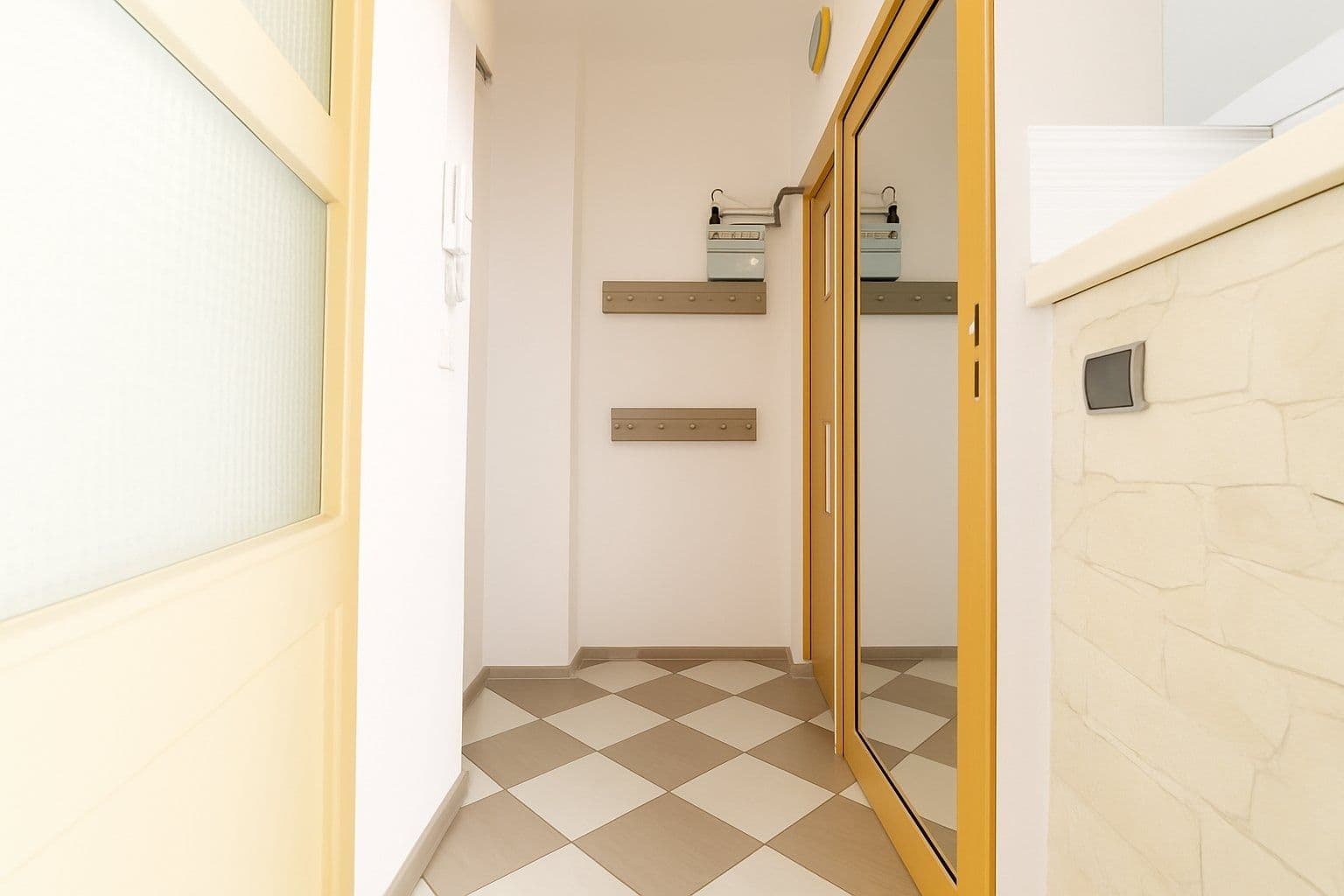 Prenájom bytu 2-izbový 44 m², Humpolecká, Praha, Praha Prenájom bytu 2-izbový 44 m², Humpolecká, Praha, Praha