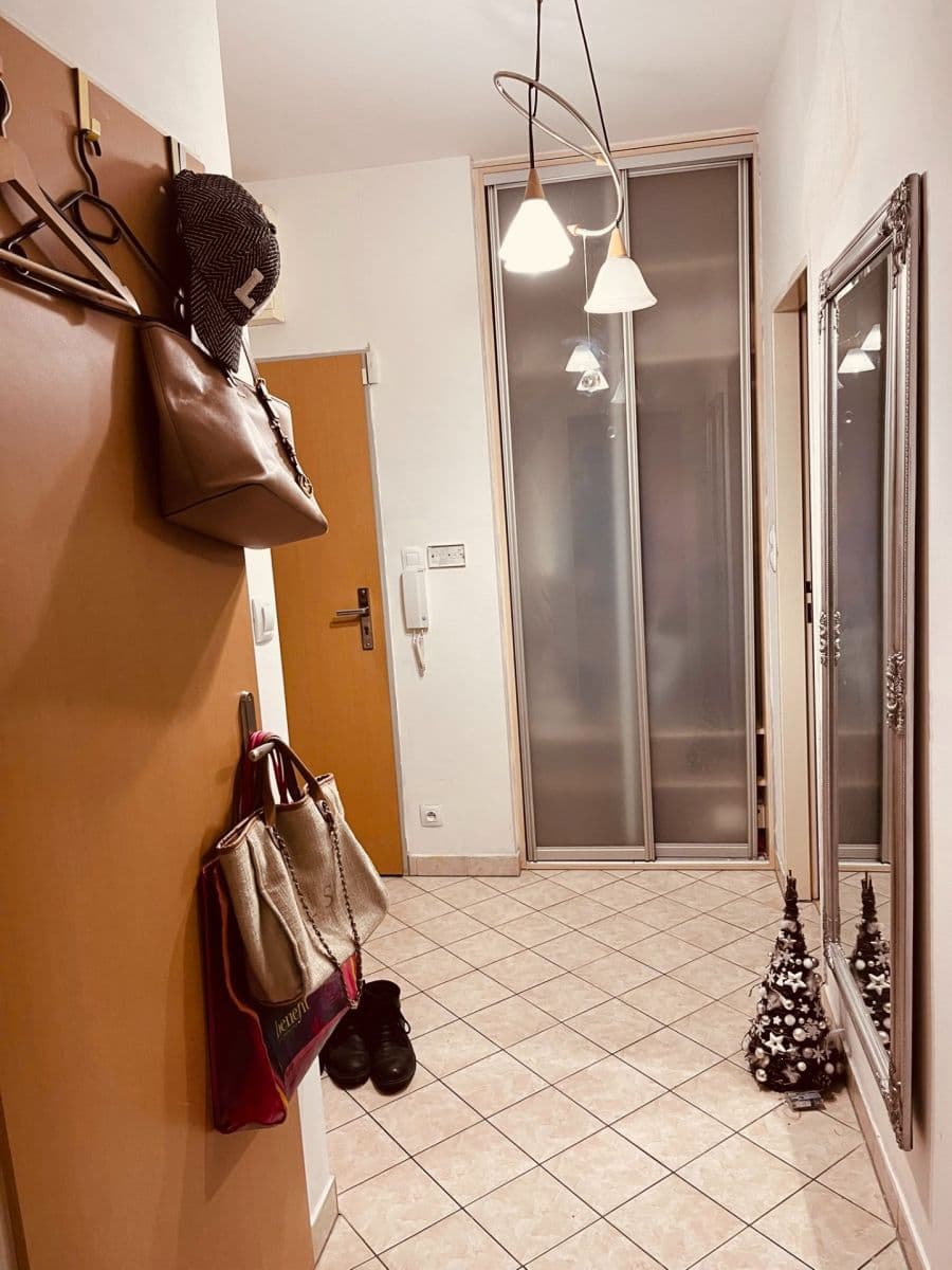 Prenájom bytu 2-izbový 55 m², Pod Harfou, Praha, Praha Prenájom bytu 2-izbový 55 m², Pod Harfou, Praha, Praha