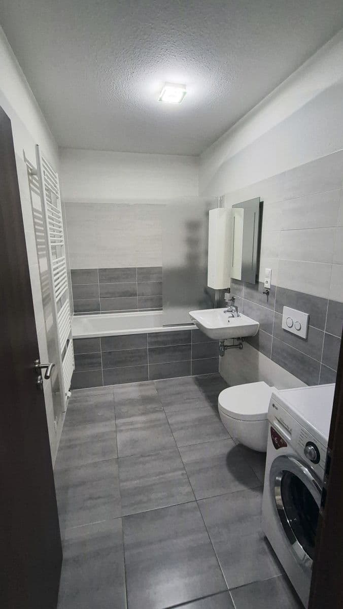 Prenájom bytu 2-izbový 48 m², Generála Selnera, Kladno, Středočeský kraj Prenájom bytu 2-izbový 48 m², Generála Selnera, Kladno, Středočeský kraj