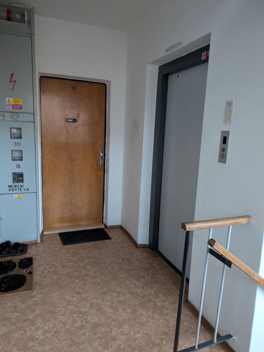 Prenájom bytu 2-izbový 46 m², Famfulíkova, Praha, Praha Prenájom bytu 2-izbový 46 m², Famfulíkova, Praha, Praha