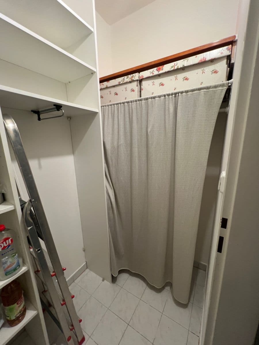 Prenájom bytu 1-izbový 41 m², Jaromíra Vejvody, Praha, Praha Prenájom bytu 1-izbový 41 m², Jaromíra Vejvody, Praha, Praha