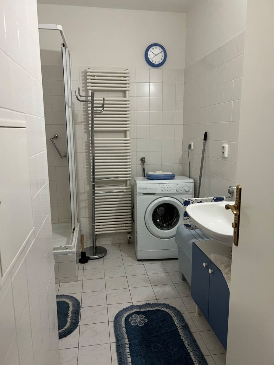 Prenájom bytu 1-izbový 41 m², Jaromíra Vejvody, Praha, Praha Prenájom bytu 1-izbový 41 m², Jaromíra Vejvody, Praha, Praha