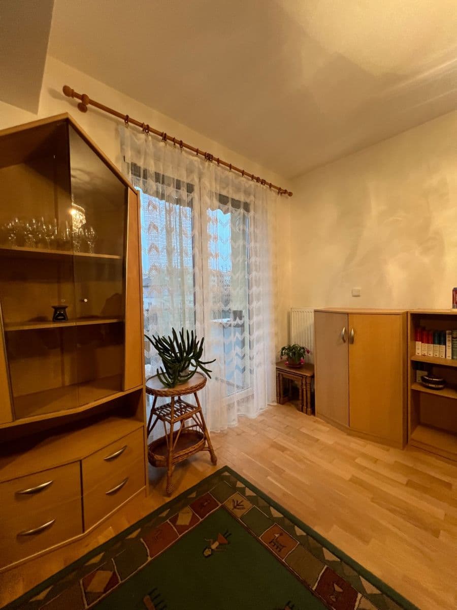 Prenájom bytu 1-izbový 41 m², Jaromíra Vejvody, Praha, Praha Prenájom bytu 1-izbový 41 m², Jaromíra Vejvody, Praha, Praha
